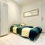Bright And Cozy Apartment In Lamblardie