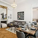 307-Suite Serbie - Superbe Appartement A Paris