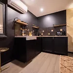 Monsieur Montmartre - Moulin Rouge Residence