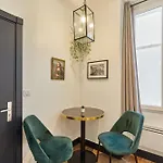 Rent A Room Apartments - Alma