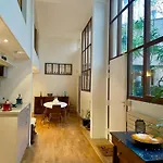 Loft On A Garden, Charm & Calm And Elegant