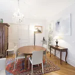 Veeve - Vintage Elegance In The 16Th