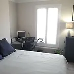 Apartment With Car Park - Charonne Neighborhood