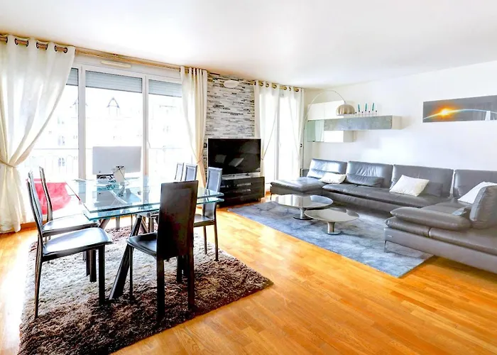 Porte Dauphine Apartment With Terrace Paris 16Th - No Parties