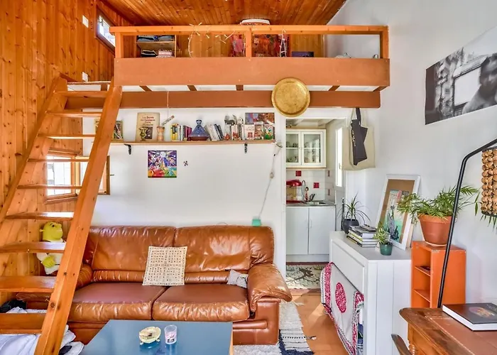 Mezzanine studio in the 20th district