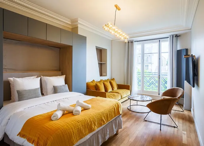 The Eiffel Tower Cosy Nest