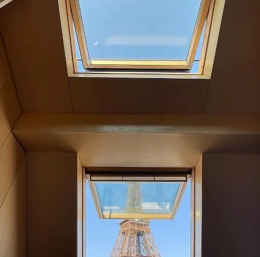 Cocoon Eiffel