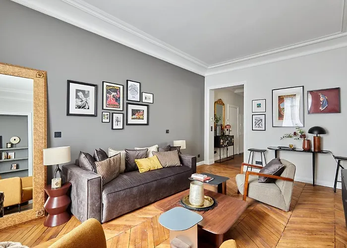 Residense Notre Dame De Paris By Studio Prestige
