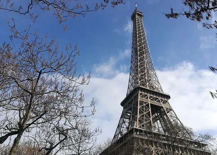 Charmant Appartement Proche De La Tour Eiffel