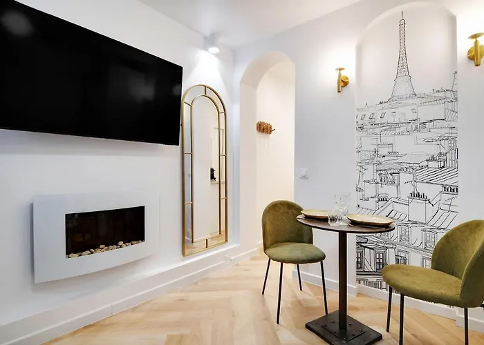 Cozy Studio In The Vibrant Heart Of Paris