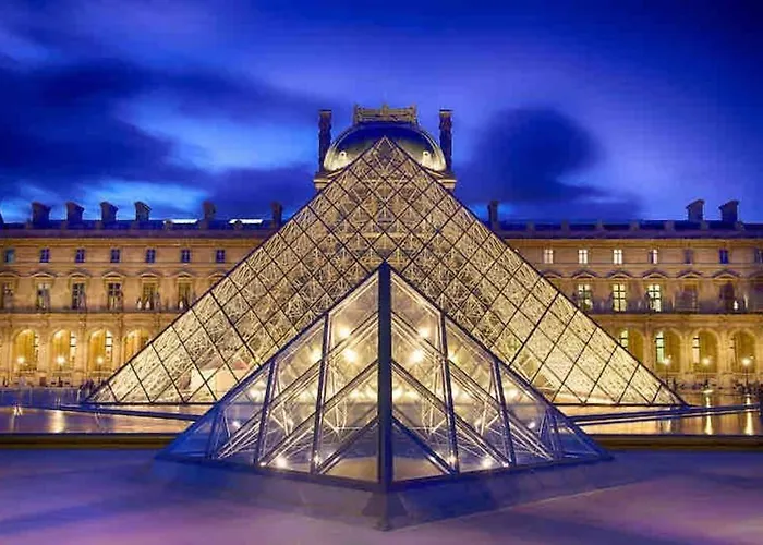 Iconic Location Only 500 Meters To The Louvre