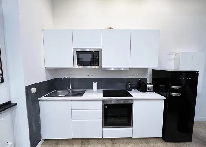 Urban Flat 66 - Pretty 3 Bedroom In Paris