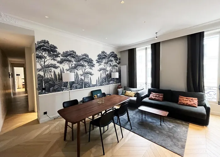 141 - Urban Beautiful Flat Near Champs-Elysees