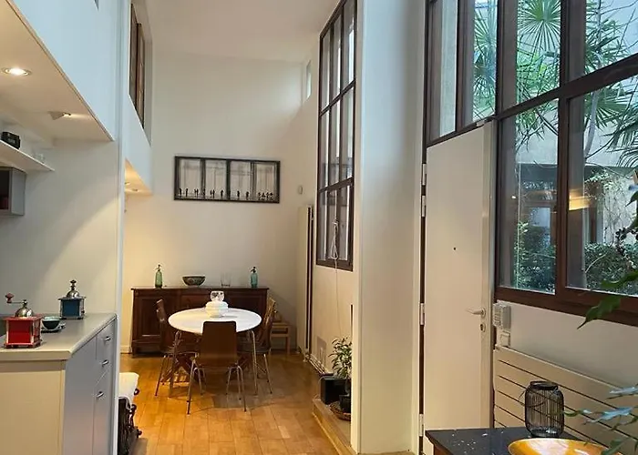 Loft On A Garden, Charm & Calm And Elegant