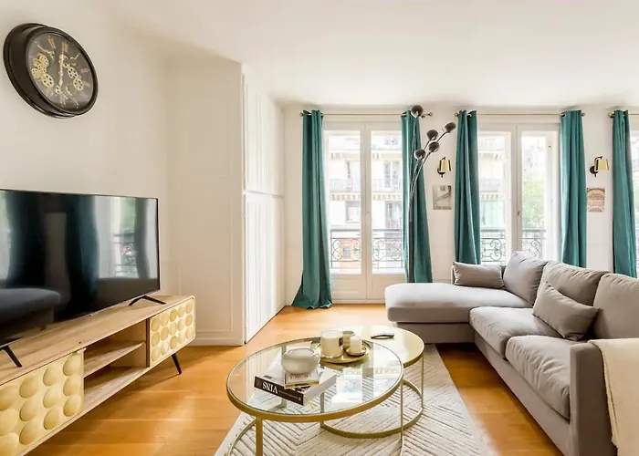 8P - 3Br Le Marais Spacious - Central - Historic Apt