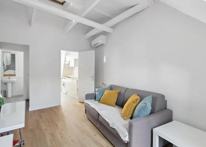 Lovely Studio For 2 People In Paris By Weekome