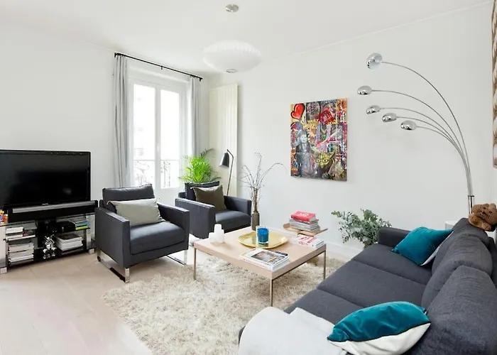 Appartement De Luxe 1 Chambre Tour Eiffel Avec Balcon