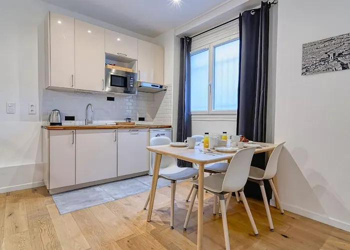 Appartement Proche Rue De Charonne - III