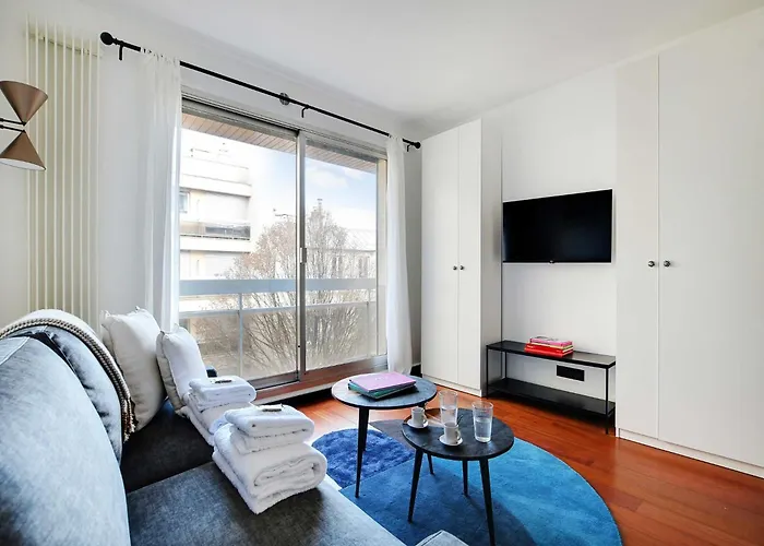 Studio Paris 8E - Refait A Neuf - 4Eme Etage Avec Ascenseur