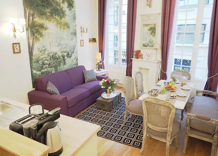 Louvre Opera Private Chicsuites