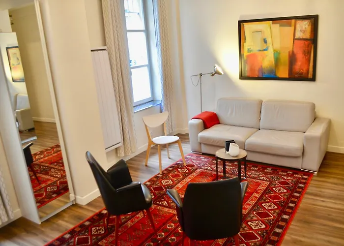 1 Bedroom Apartment In The Heart Of The Marais Area