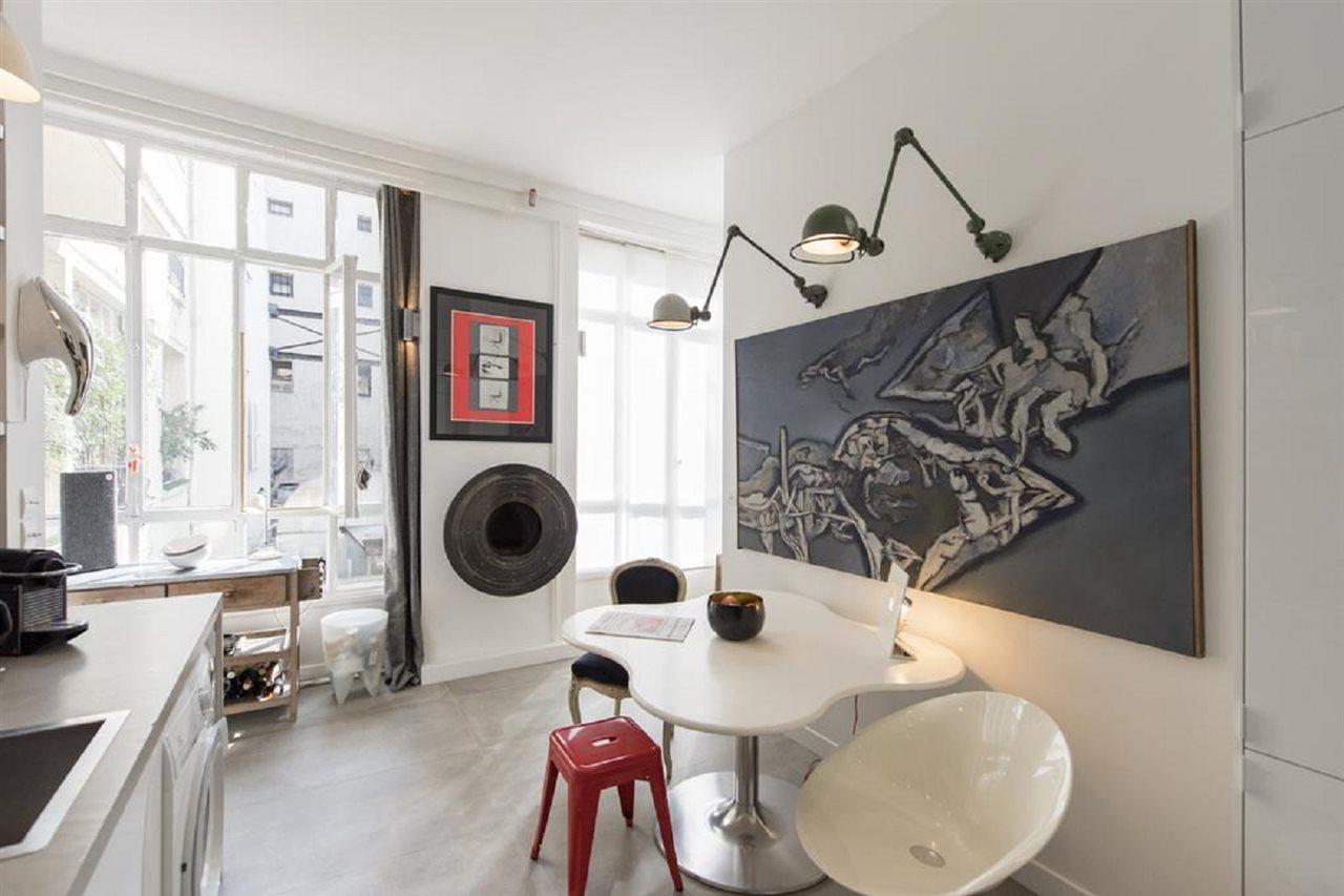 Sunshine Loft In Montmartre
