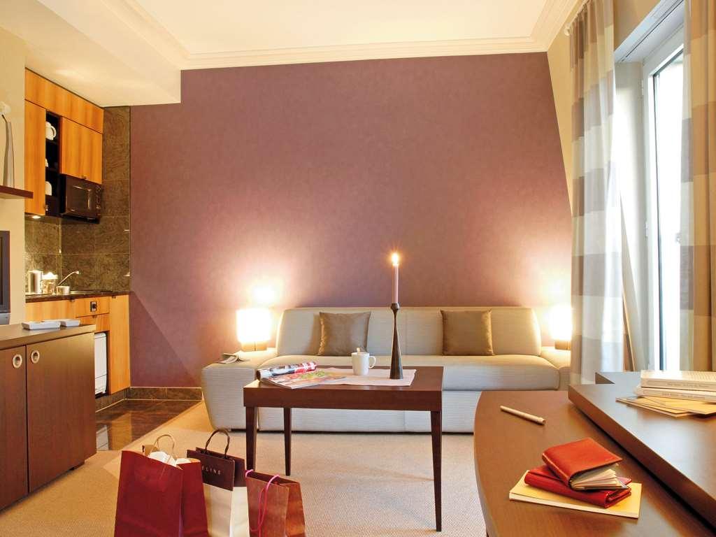 Adagio Haussmann Champs Elysées 4*