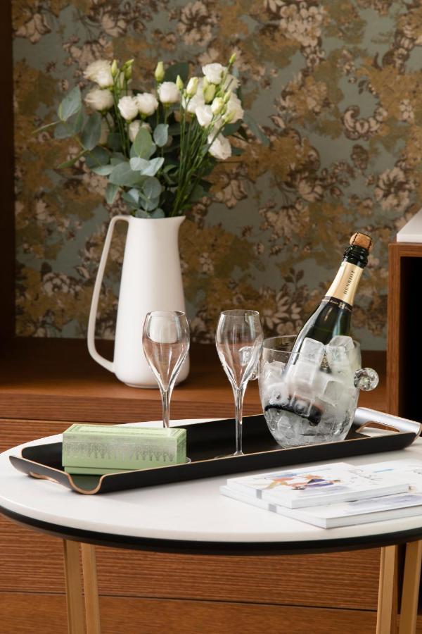 Des Champs-elysées Hotel 4*