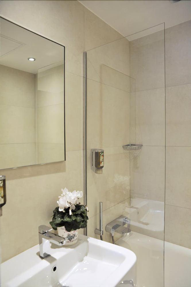 Waldorf Montparnasse 3*