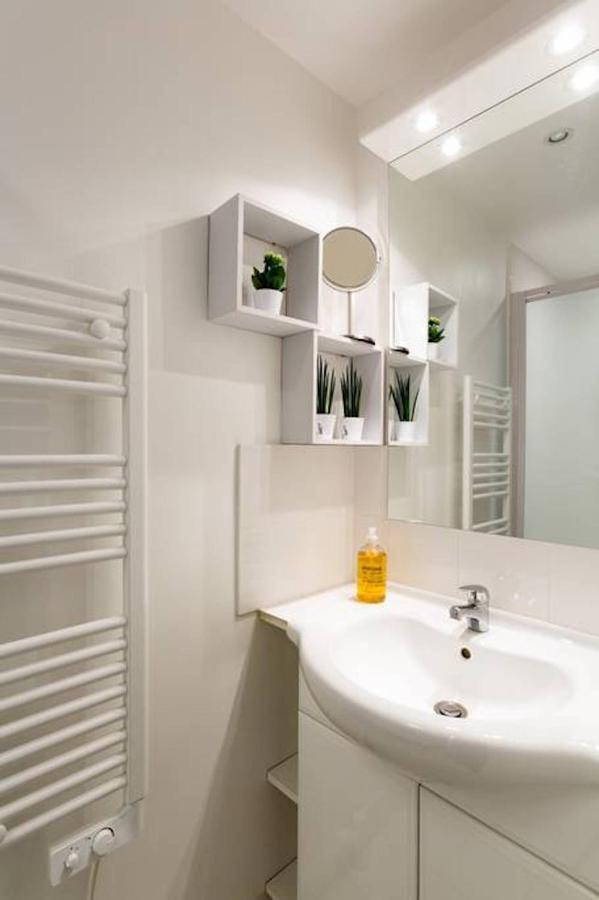 Quiet, Cozy, Design In *