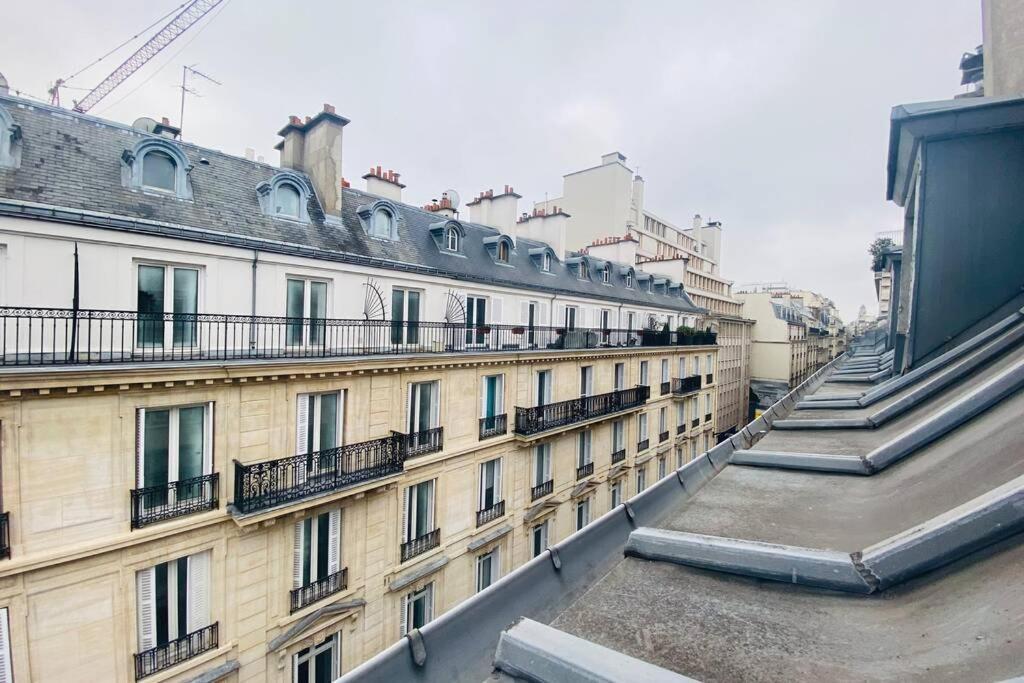 Sttudio Champs Elysees * Paris