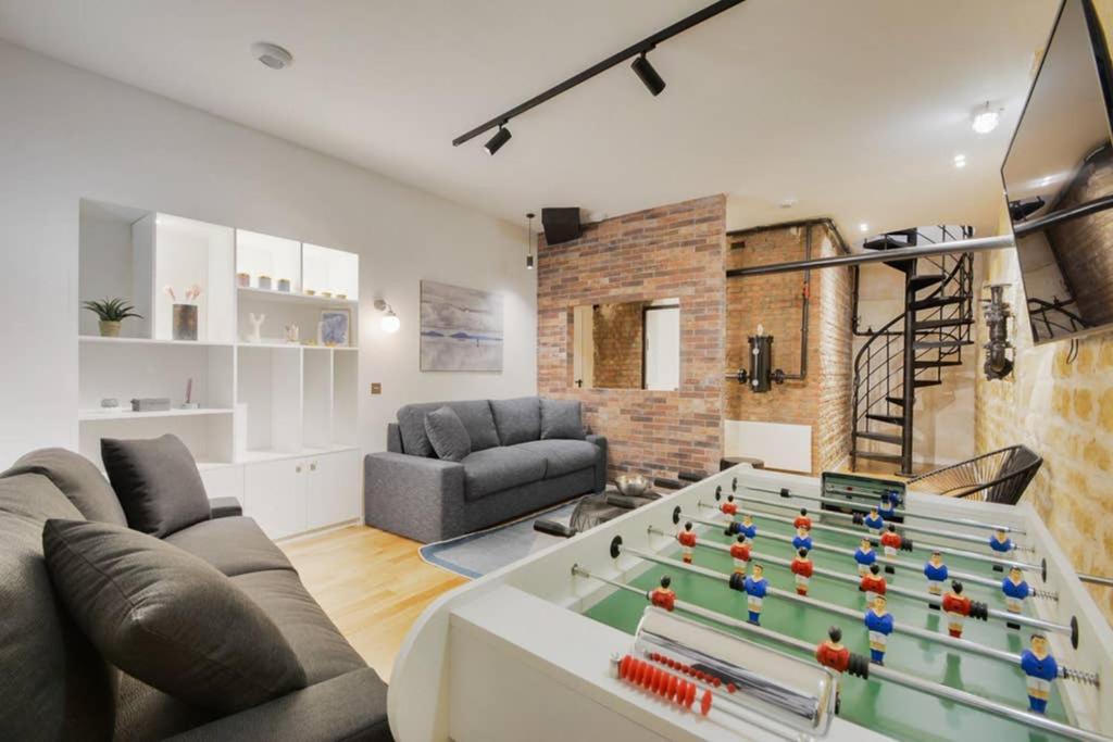 Appartamento Amazing 10bed In The Heart Of Le Marais And Suprises... Parigi