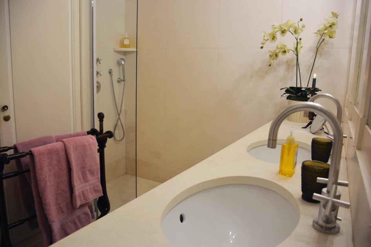 Apartment Eiffel Tower-alma Paris