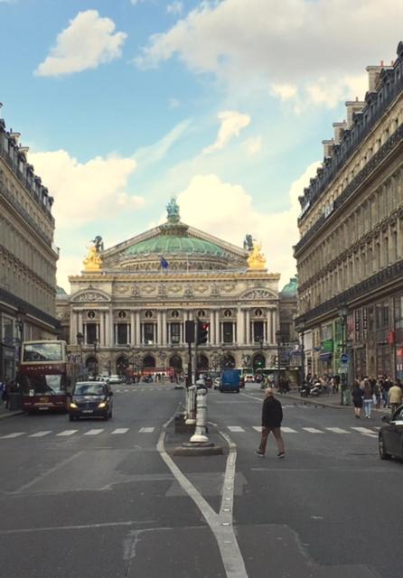 Apartment Lovely Parisien Paris