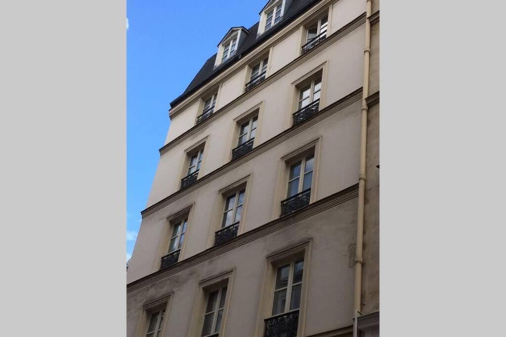 French Typical Parigi