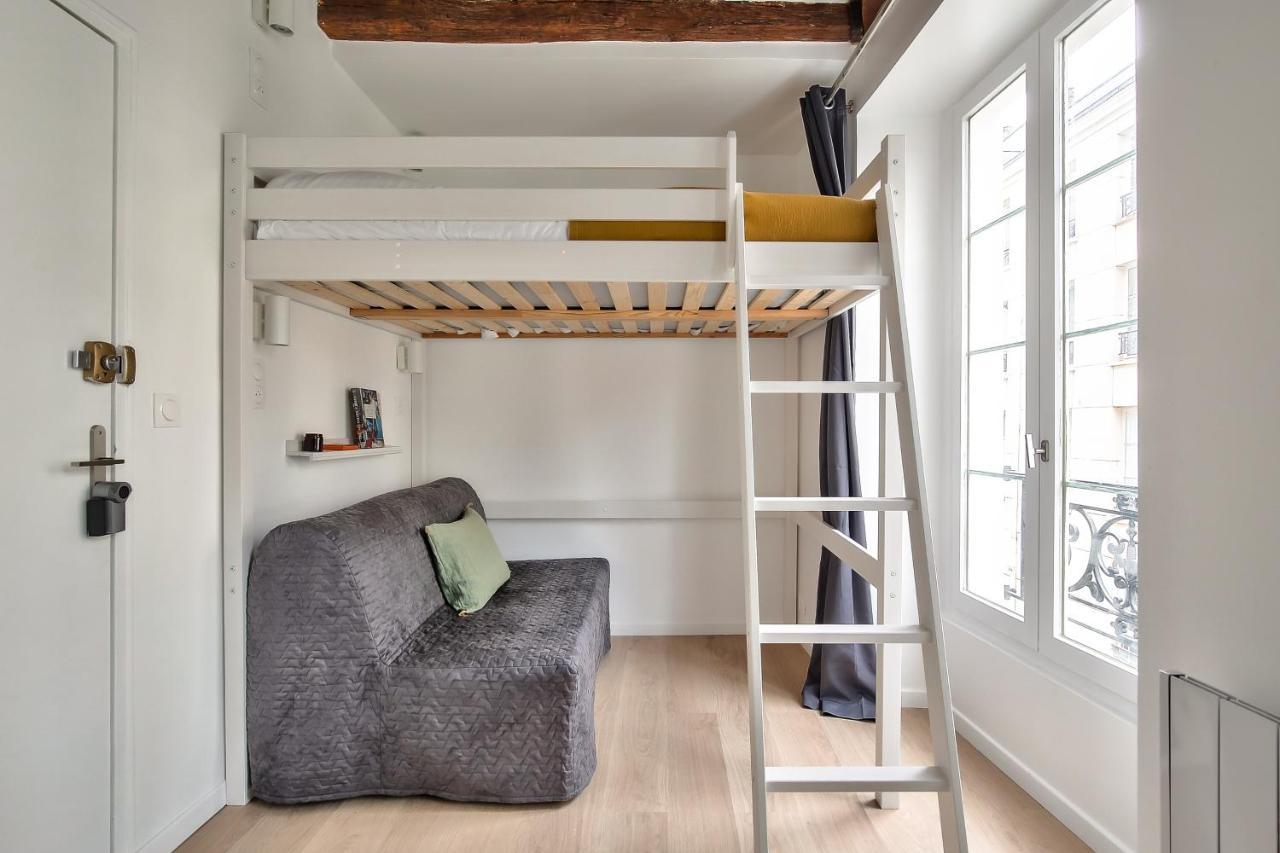 Cosy Mezzanine In The Heart Of Paris