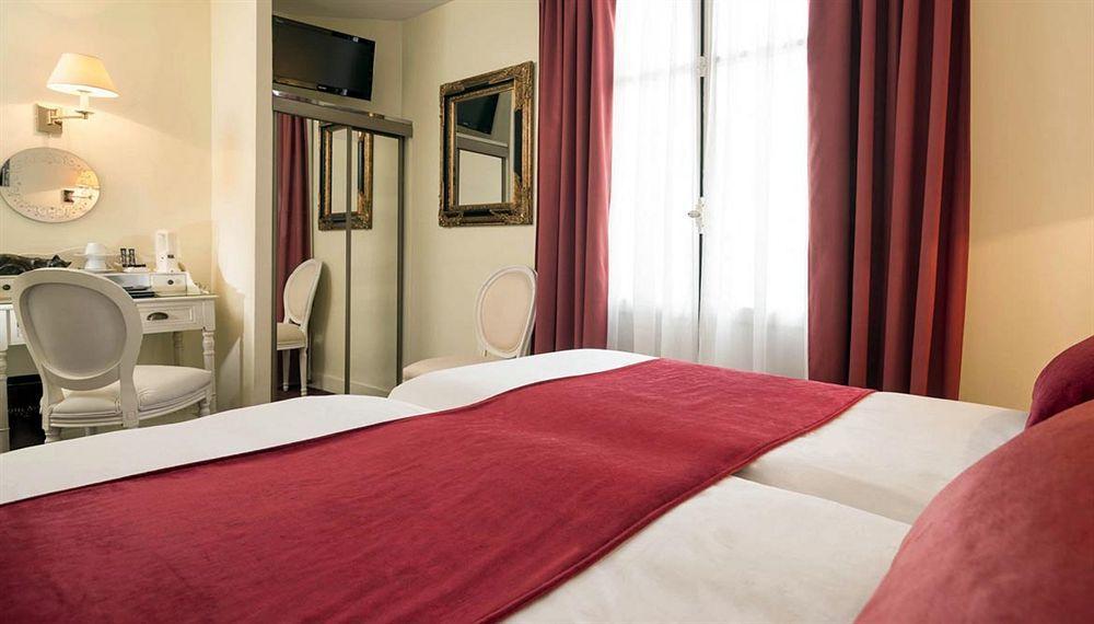 Aston Hotel 3*