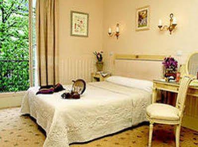 London 3* Paris