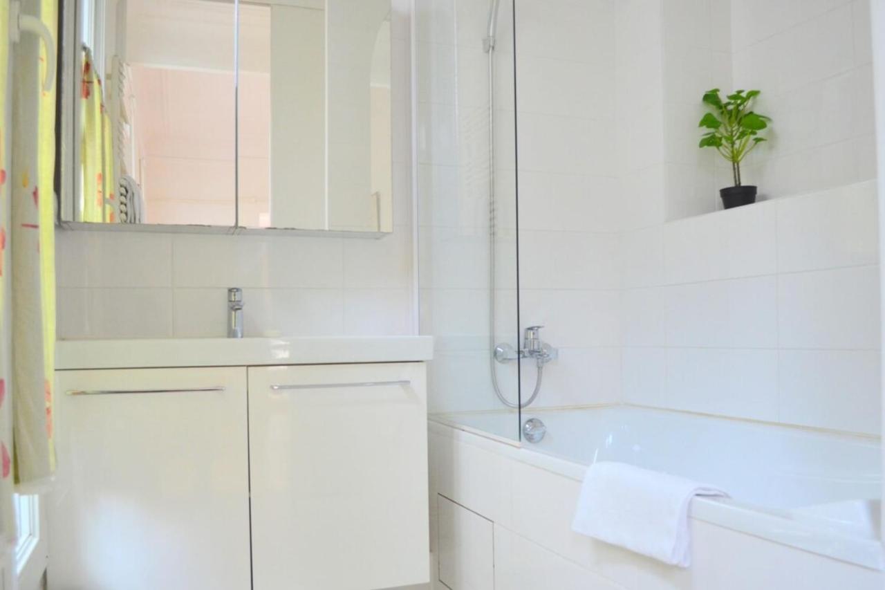 Charming 2 Bedroom With Balcony In 3rd Arr *