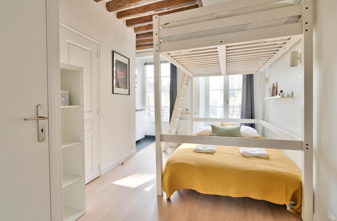 New Mezzanine In The Heart Of * Paris