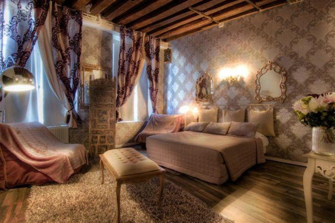Le Temple De Jeanne Hotel