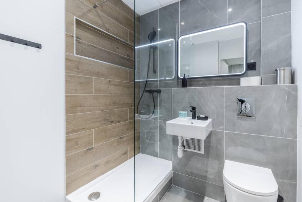 Hsh Versigny-mairie Du 18eme Cosy Studio 2p * Parigi