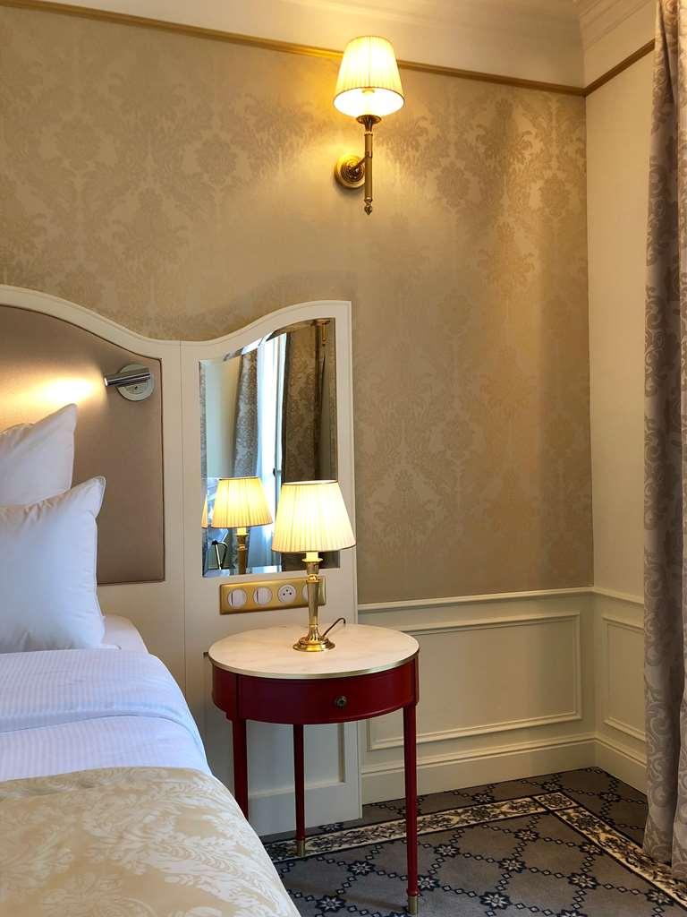 Mayfair Paris