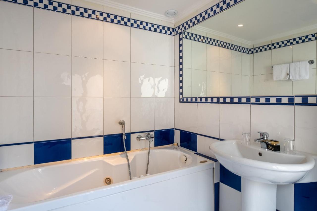 Hotel London 3*
