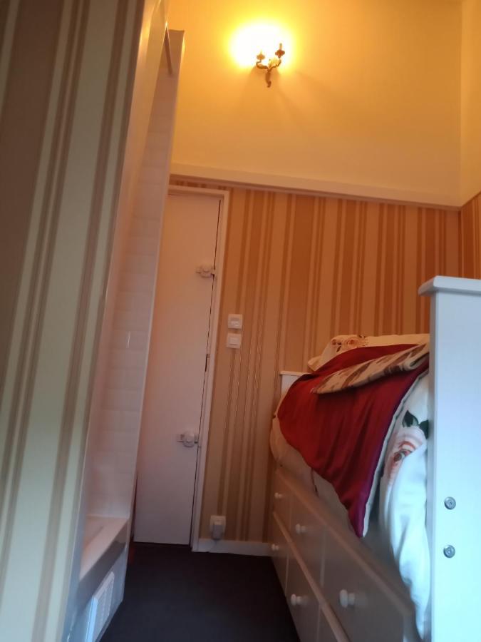 Typiquement Parisienne Mansardée *