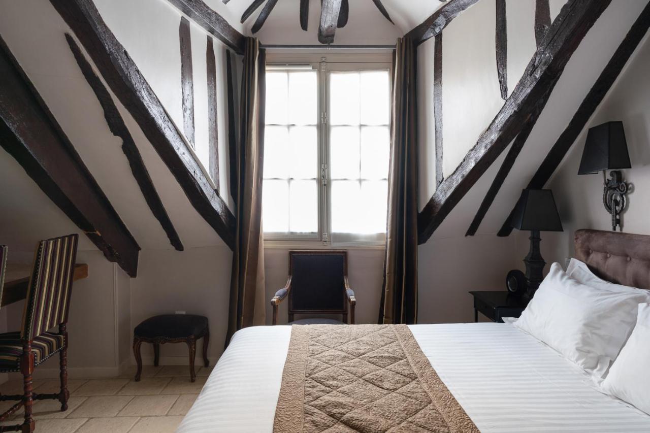 Hotel Saint-louis Marais Paris