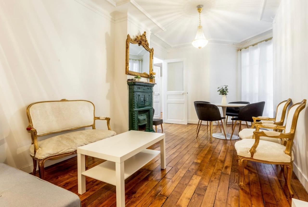 Abbesses - Superbe Avec Cheminées Appartamento Parigi