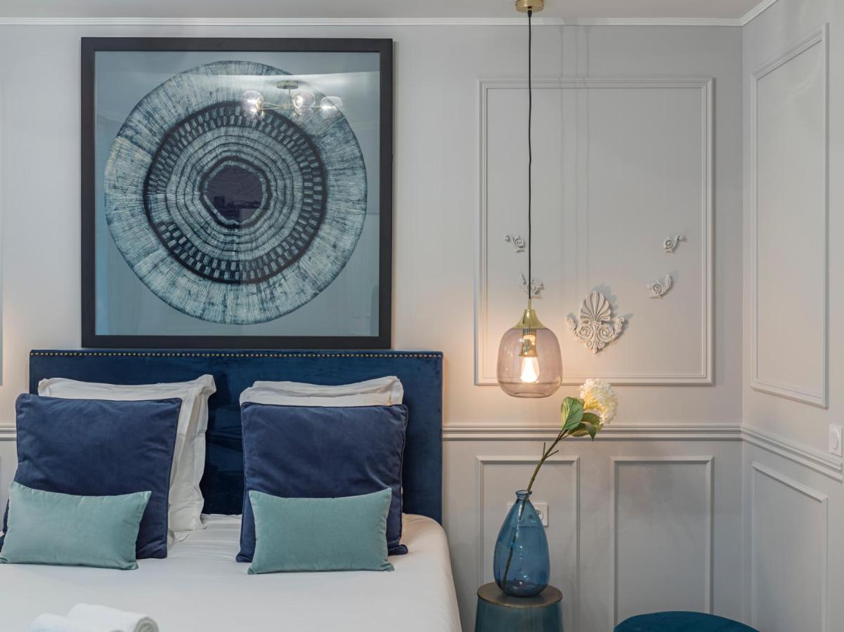 The Blue Pearl Paris