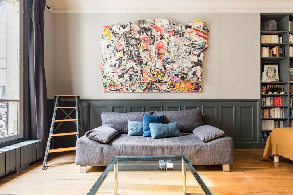 Spacious And Bright 2 Bedroom Apartment, Typically Parisian, Montmartre-opera, Appartamento Parigi