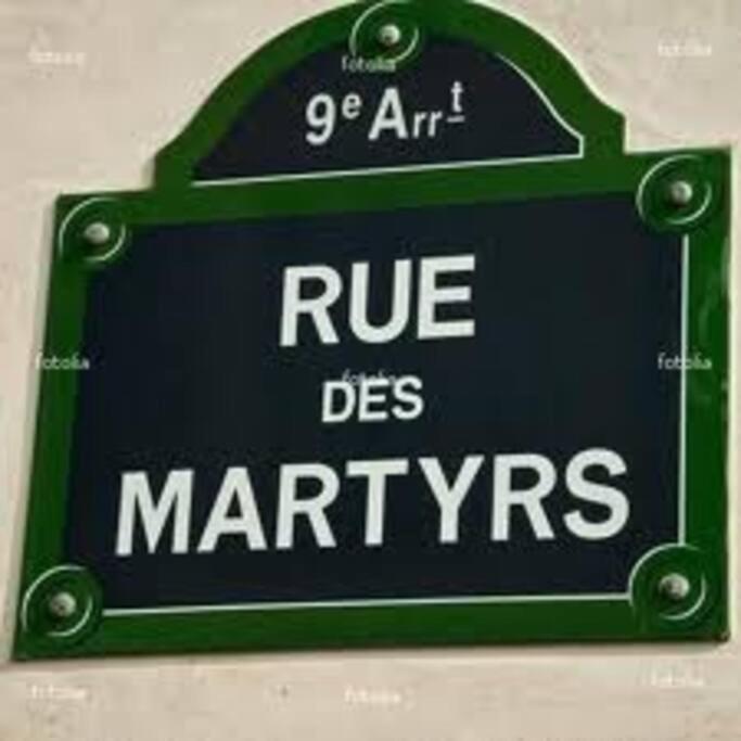 Spacious And Bright 2 Bedroom Apartment, Typically Parisian, Montmartre-opera, * Parigi
